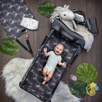 diaper bag that turns into a changing table