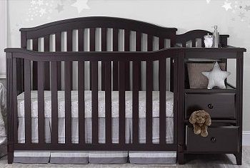 Sorelle Berkley Crib And Dresser Combo